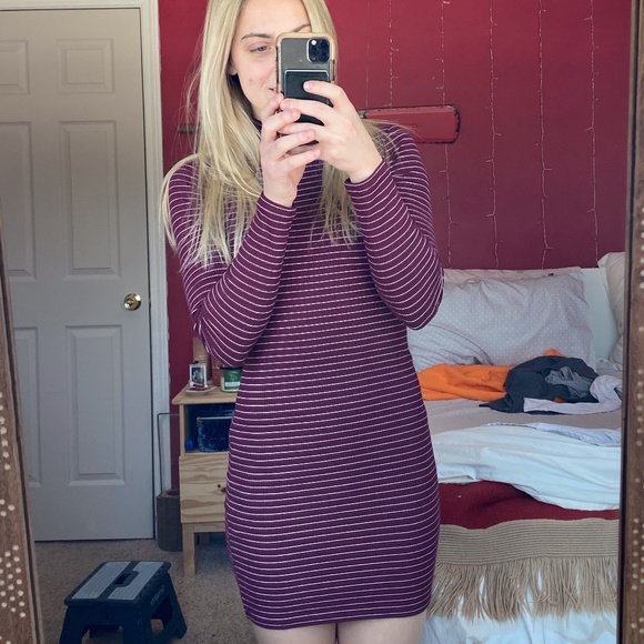 Forever 21 Bodycon Long Sleeve Striped Dress - Picture 3 of 6